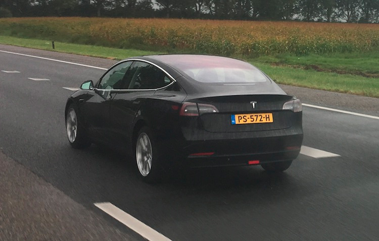 Eerste Tesla Model 3 in Nederland (foto door Jurr)