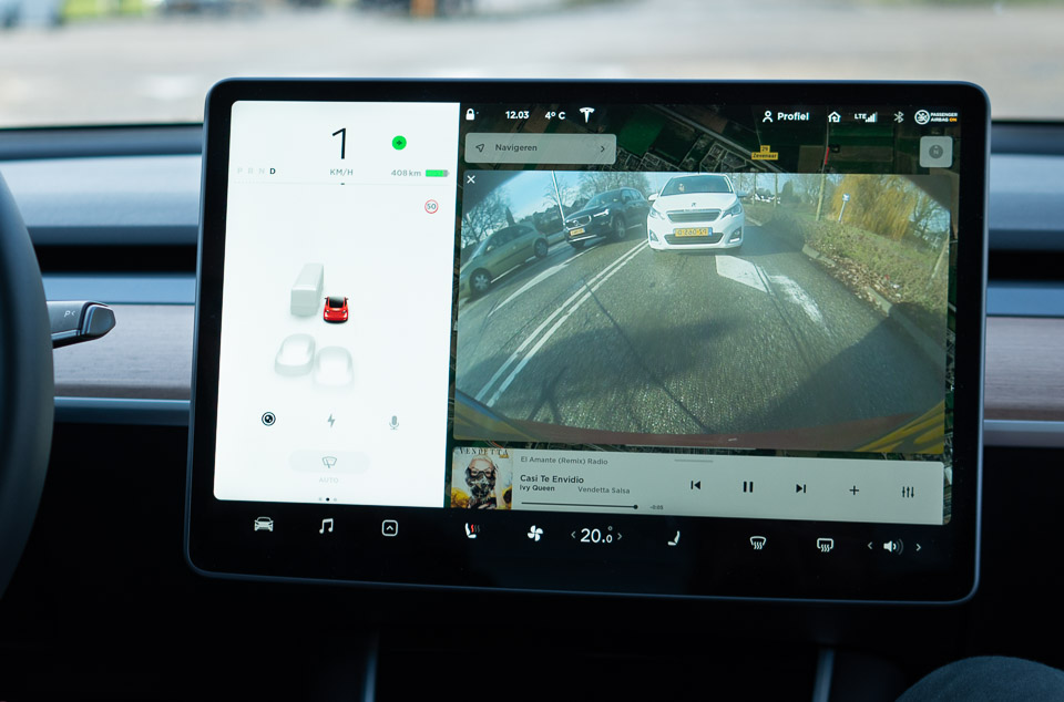 Tesla Model 3 - Achteruitrij camera