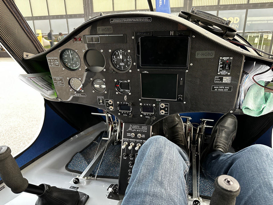 Pipistrel Velis Electro - cockpit